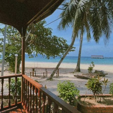 Salang Sayang Resort , Pulau Tioman Kampong Ayer Batang Екстериор снимка