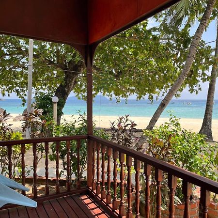 Salang Sayang Resort , Pulau Tioman Kampong Ayer Batang Екстериор снимка