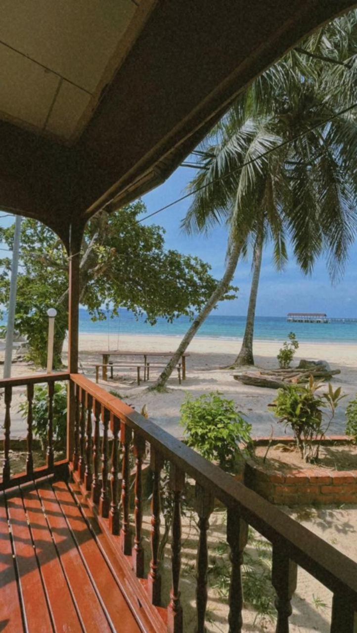 Salang Sayang Resort , Pulau Tioman Kampong Ayer Batang Екстериор снимка